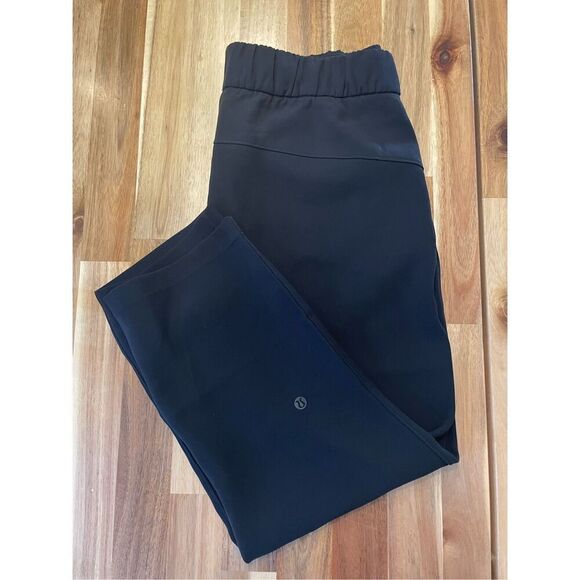 Lululemon On The Fly Crop *Woven - Picture 2 of 5